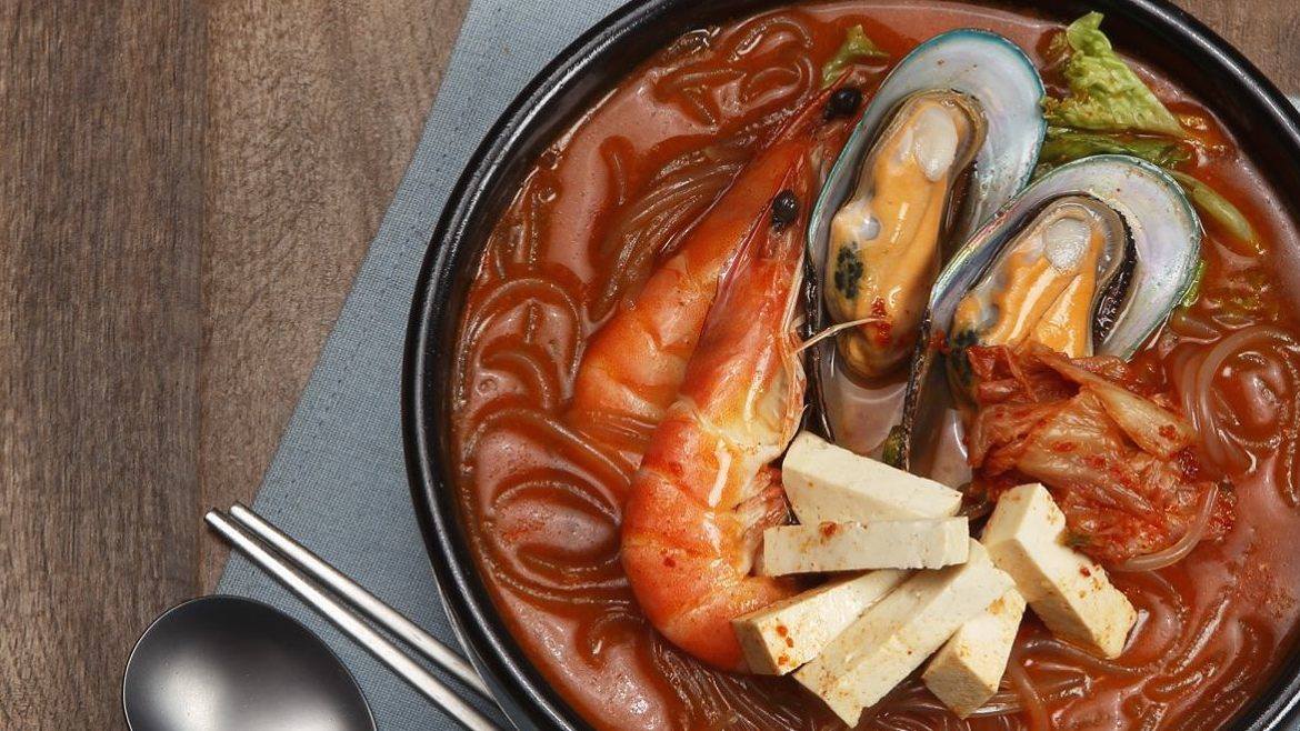 korean-spicy-seafood-soup